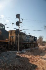 CSX 475 & crewman passing siwtch points.